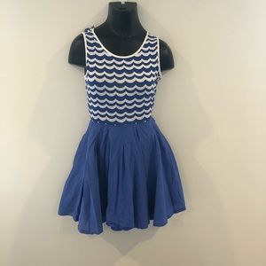 Women’s Medium Dress
